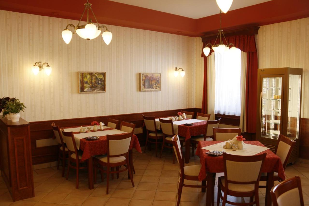 Penzion Porici Trutnov Buitenkant foto